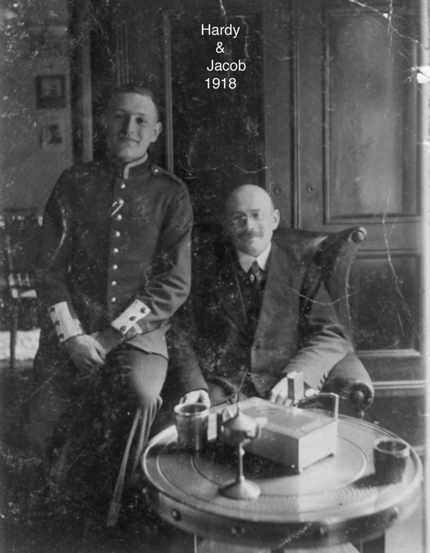Jacob Jacobson mit seinem Bruder Hardy 1918, aus dem Album der Familie Jacobson