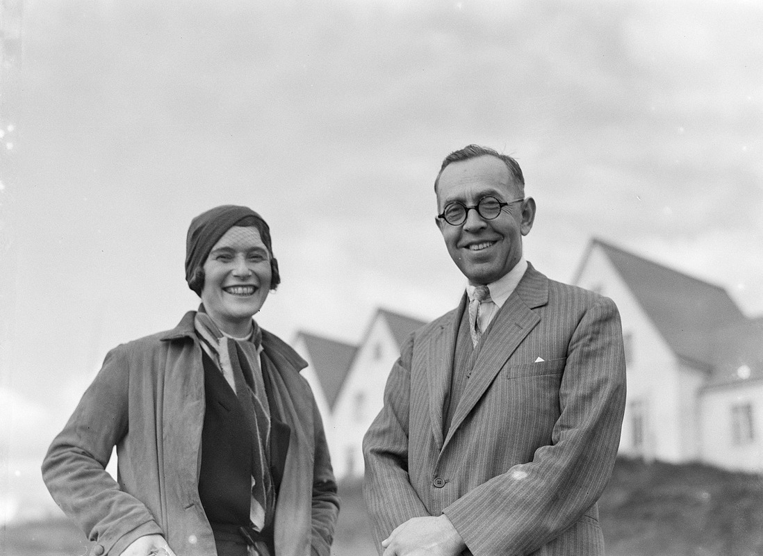 Anita Joachim (links) mit Jónas Jónsson, undatiert