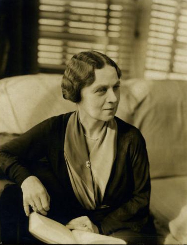 Julie Vogelstein, 1934