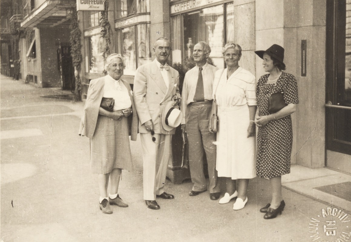 Mara Pringsheim, Thomas Mann, Heinz Pringsheim, Katia Mann, Nelly Mann-Kilian (v. l. n. r.)
