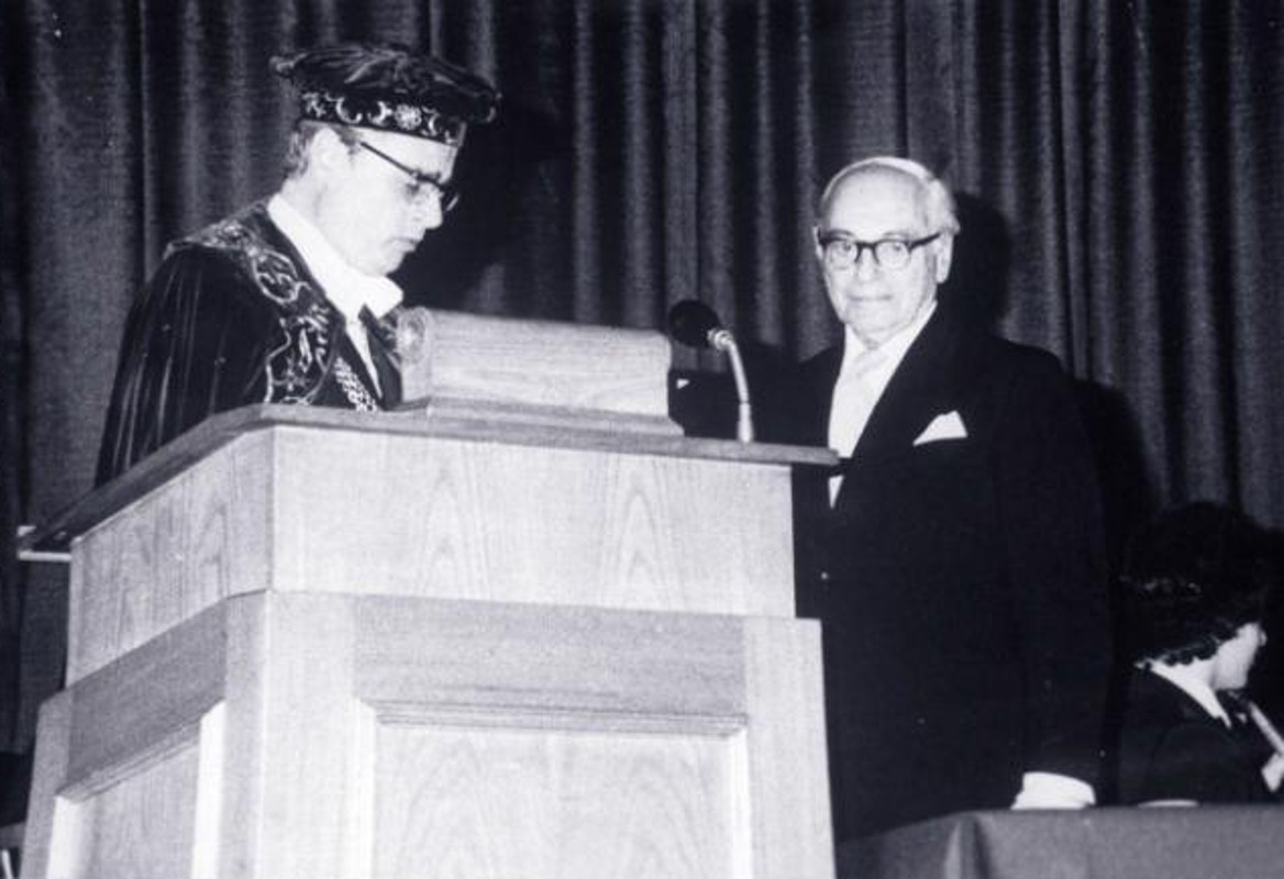 Rektor Rolf Leis und Hans I. Bach